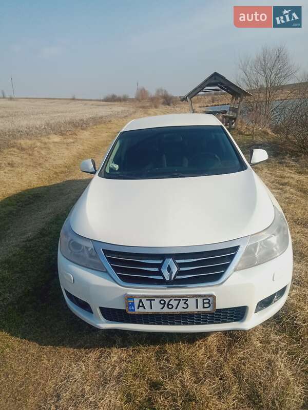 Седан Renault Latitude 2012 в Ивано-Франковске