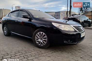 Седан Renault Latitude 2011 в 