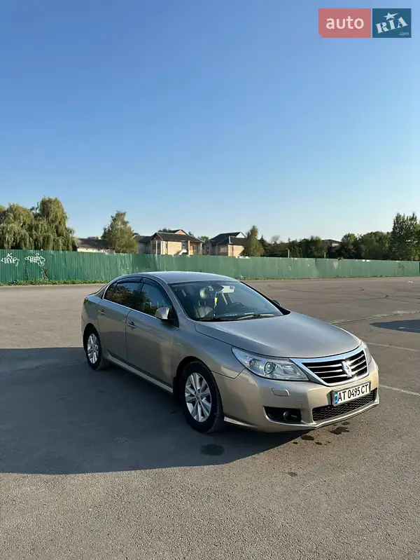 Renault Latitude 2010
