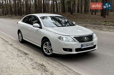 Седан Renault Latitude 2011 в 
