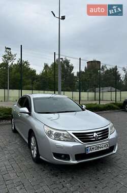 Седан Renault Latitude 2010 в 