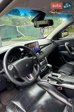 Седан Renault Latitude 2010 в 