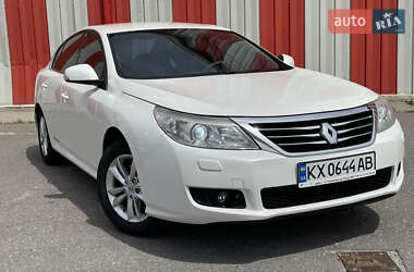 Седан Renault Latitude 2011 в 
