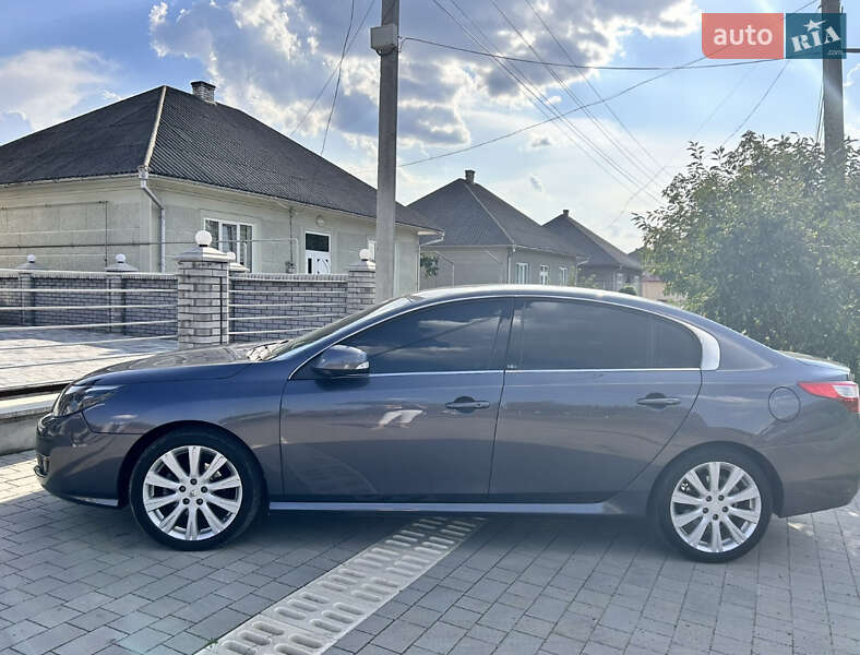 Седан Renault Latitude 2011 в Черновцах