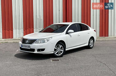 Renault Latitude 2011 Renault Latitude 2011