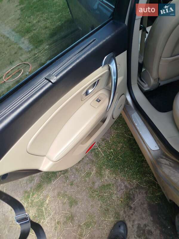 Седан Renault Latitude 2011 в Львове