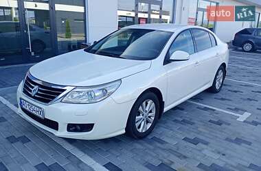 Renault Latitude 2011