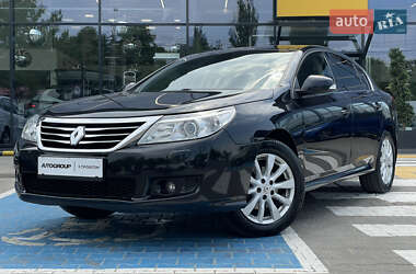 Renault Latitude 2011 Renault Latitude 2011