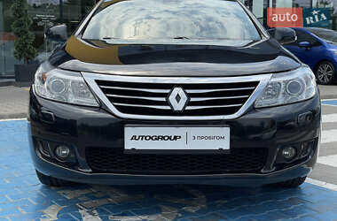 Седан Renault Latitude 2011 в 