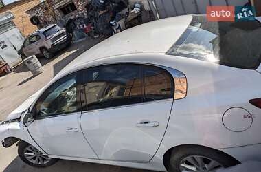 Седан Renault Latitude 2013 в 