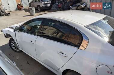 Седан Renault Latitude 2013 в 