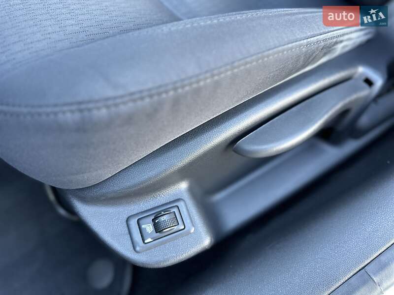 Седан Renault Latitude 2011 в Киеве