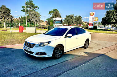 Седан Renault Latitude 2018 в 