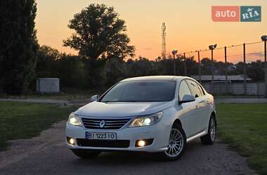 Седан Renault Latitude 2011 в Александрие