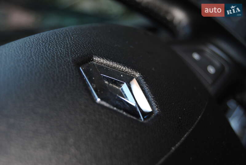 Седан Renault Latitude 2012 в Хмельницком