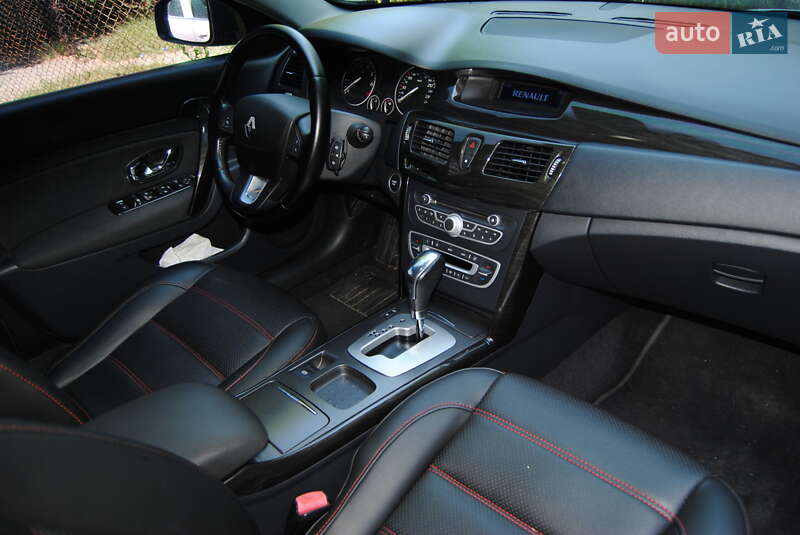 Седан Renault Latitude 2012 в Хмельницком