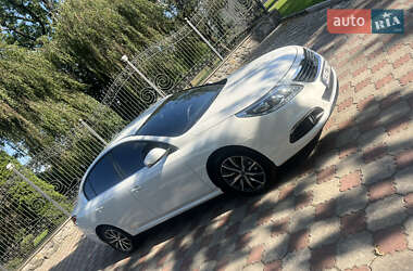 Седан Renault Latitude 2018 в 