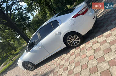 Седан Renault Latitude 2018 в 
