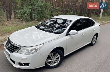 Renault Latitude 2011 Renault Latitude 2011