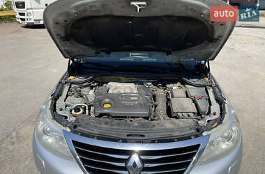 Седан Renault Latitude 2010 в 
