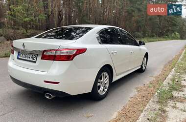 Седан Renault Latitude 2011 в 