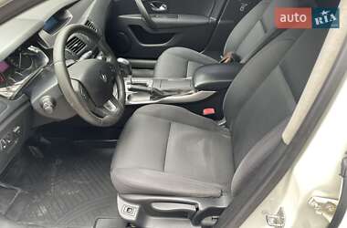Седан Renault Latitude 2011 в 