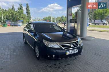 Седан Renault Latitude 2011 в 
