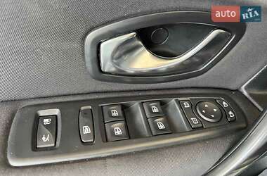 Седан Renault Latitude 2011 в 