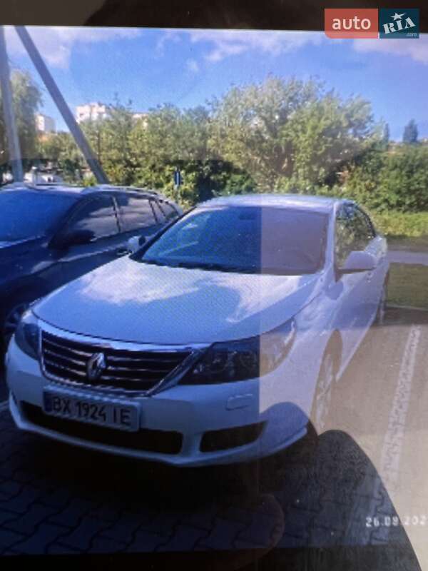 Седан Renault Latitude 2011 в Хмельницком