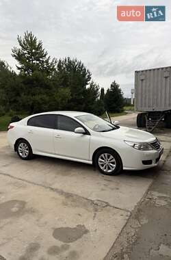 Renault Latitude 2011