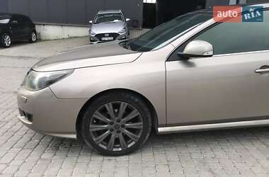 Седан Renault Latitude 2011 в 