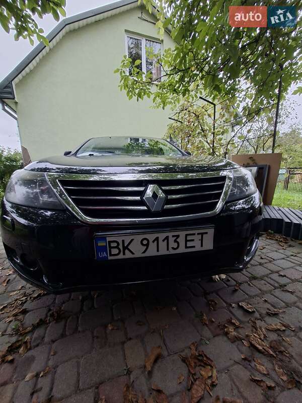 Седан Renault Latitude 2010 в Ровно