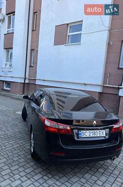 Седан Renault Latitude 2011 в 