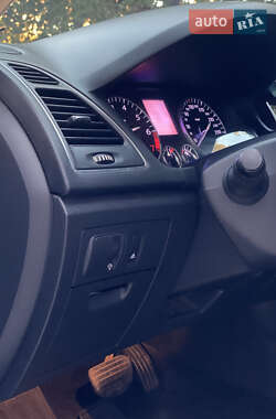 Седан Renault Latitude 2012 в 