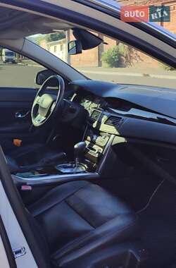 Седан Renault Latitude 2012 в 