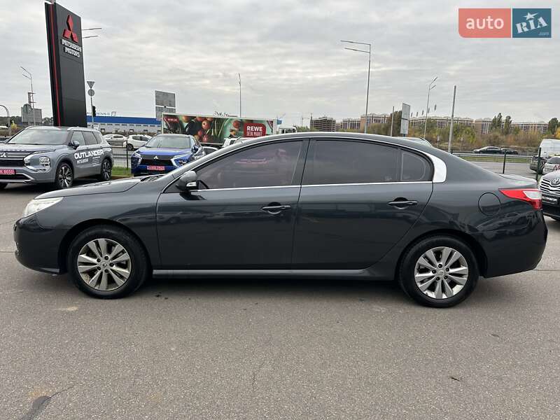 Седан Renault Latitude 2012 в Києві