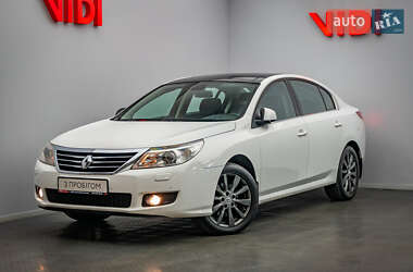 Renault Latitude 2012 Renault Latitude 2012