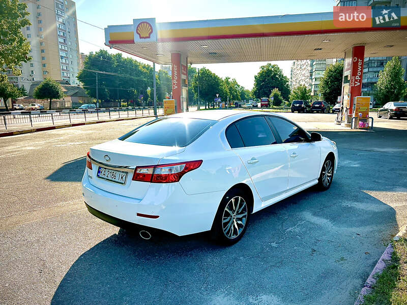 Седан Renault Latitude 2018 в Житомире