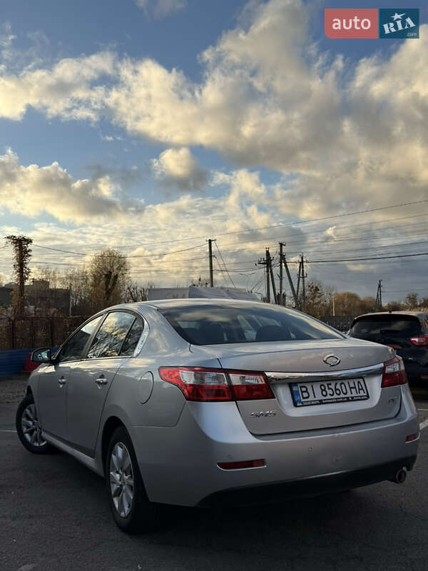 Седан Renault Latitude 2015 в Софиевской Борщаговке