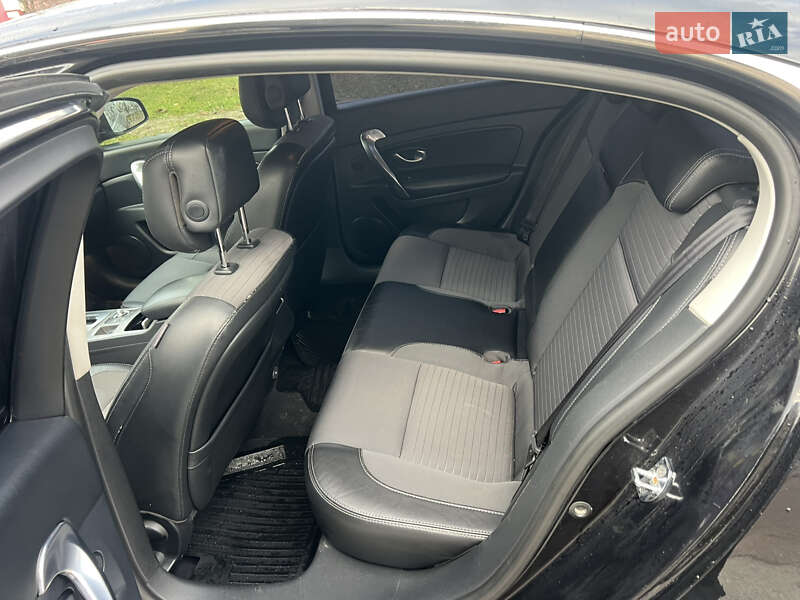 Седан Renault Latitude 2011 в Житомире