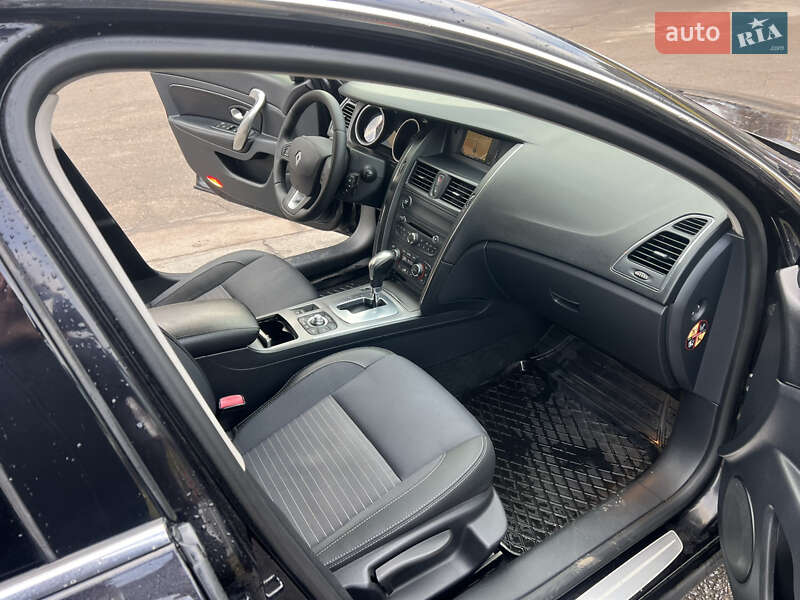 Седан Renault Latitude 2011 в Житомире