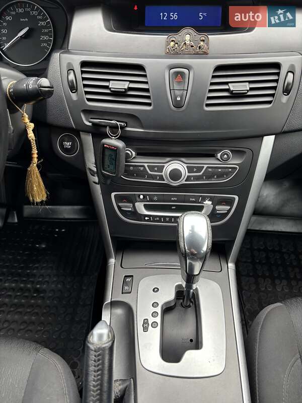 Седан Renault Latitude 2012 в Києві