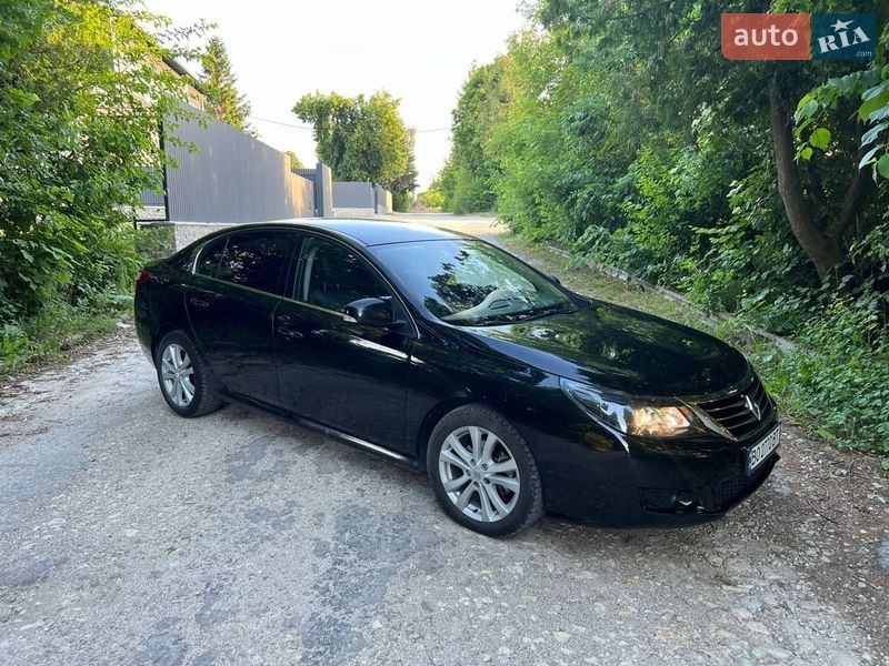 Седан Renault Latitude 2011 в Тернополі