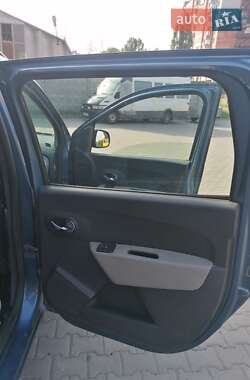 Минивэн Renault Lodgy 2013 в 
