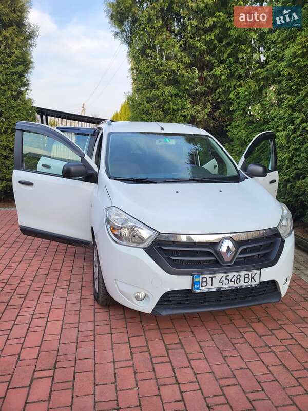 Минивэн Renault Lodgy 2016 в 