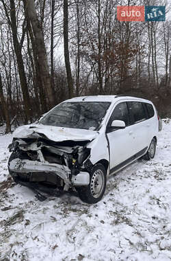 Мінівен Renault Lodgy 2013 в Львові