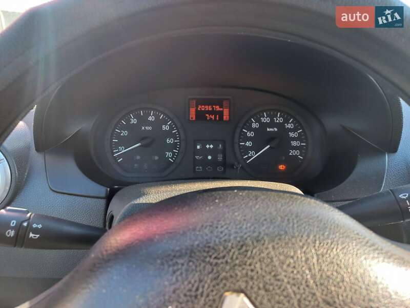 Универсал Renault Logan MCV 2011 в Вишневом