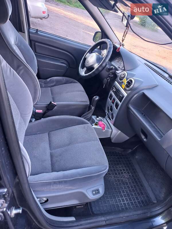 Универсал Renault Logan MCV 2011 в Вишневом