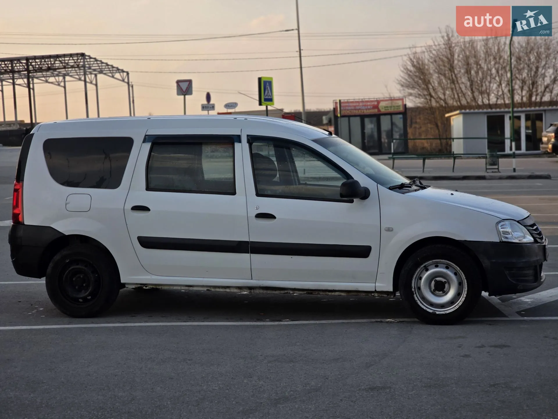 2010 Renault Logan - мініатюра 6