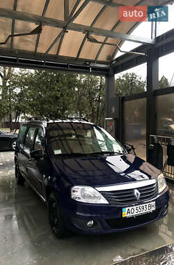 Универсал Renault Logan MCV 2010 в Киеве